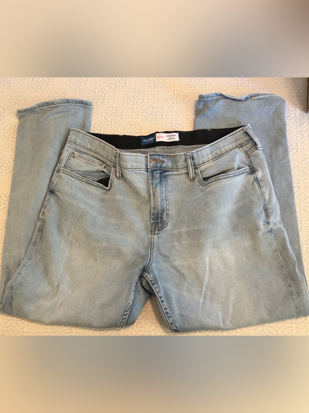 Old Navy Light Wash Men’s Straight Jeans 360 stretch